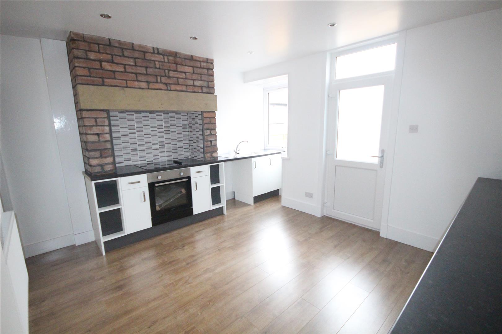 2 bedroom semi-detached house Let Agreed in Brierfield - IMG_7245.jpg